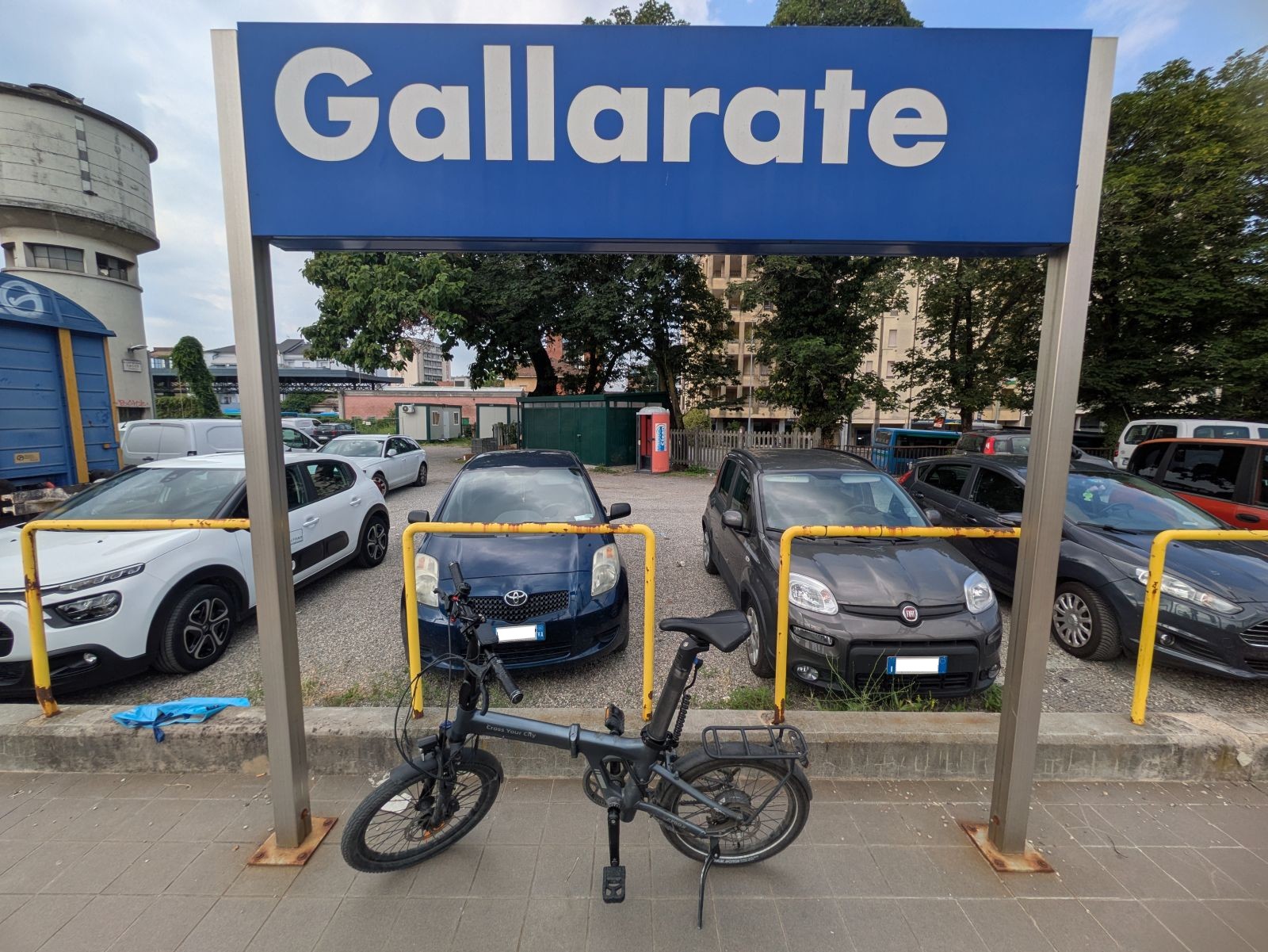 Da Gallarate a Bologna, poi due perizie e un furgone bloccato a San Polo